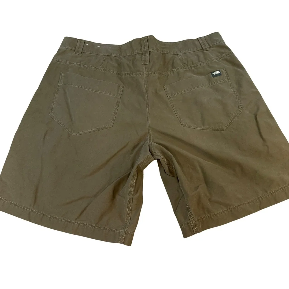 The North Face Mens 40 Olive Green Hiking Shorts Cotton Nylon Blend Outdoor